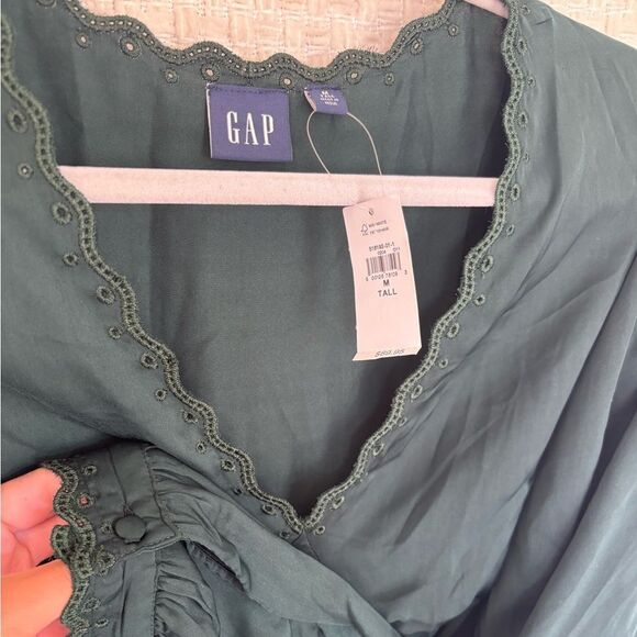 NWT Green Satin Empire Midi Dress✨ - Picture 7 of 11